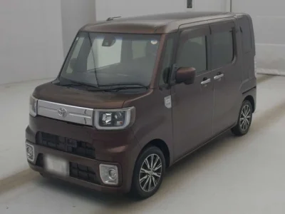 Toyota Pixis Mega