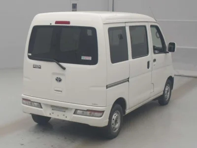 Toyota Pixis Van