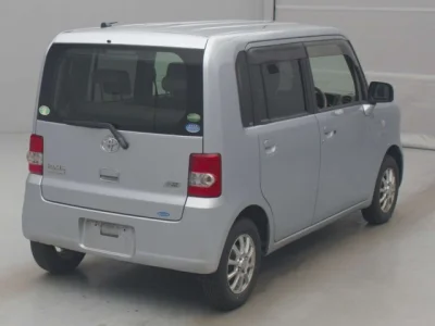 Toyota Pixis Space