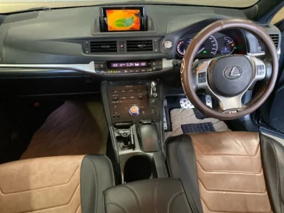 Lexus CT200h