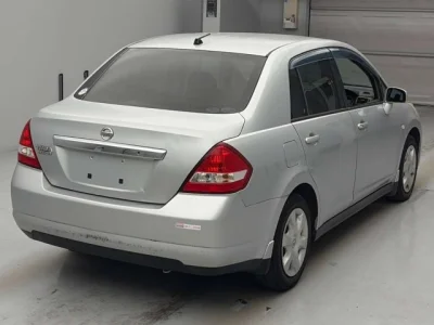 Nissan Tiida Latio