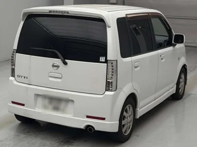 Nissan Otti