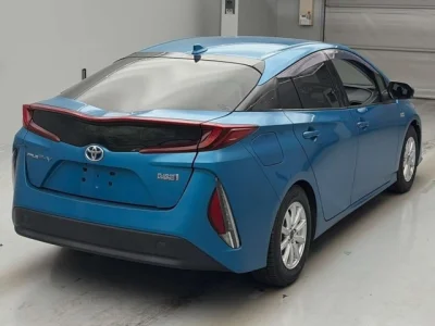 Toyota Prius PHV