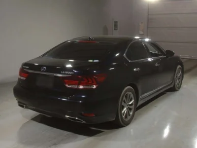Lexus LS600h