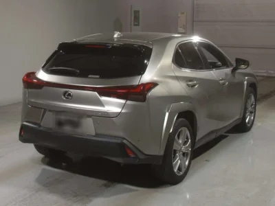 Lexus UX200