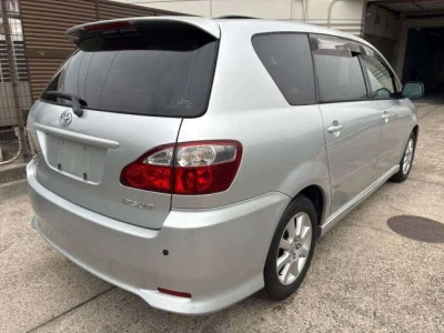 Toyota Ipsum