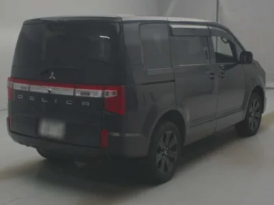 Mitsubishi DELICA D5