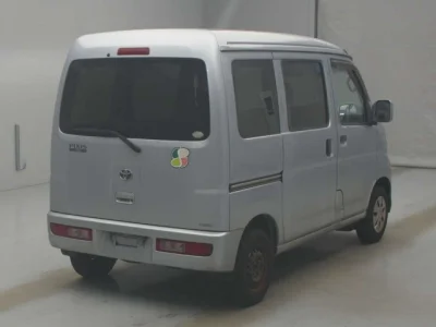Toyota Pixis Van