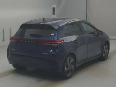 Nissan AURA