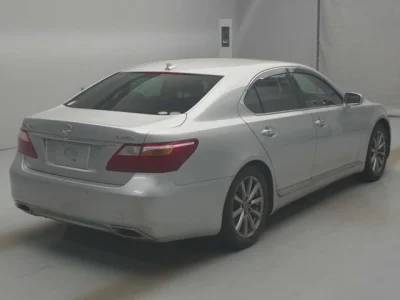 Lexus LS460L