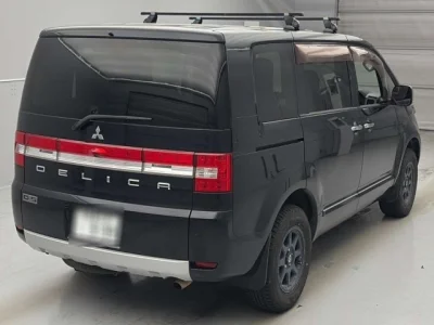 Mitsubishi DELICA D5