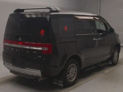 Mitsubishi DELICA D5
