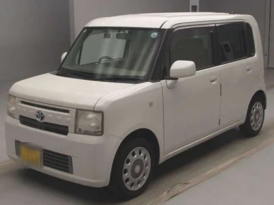 Toyota Pixis Space
