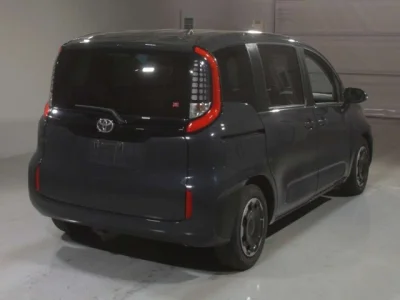 Toyota Sienta