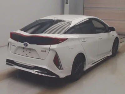 Toyota Prius PHV