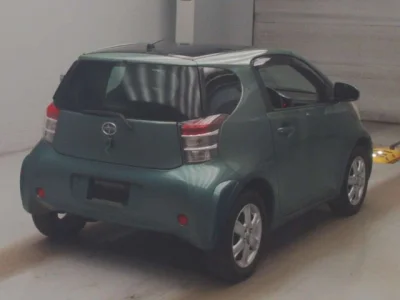 Toyota iQ