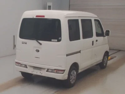 Toyota Pixis Van