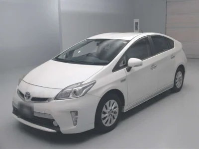 Toyota Prius PHV