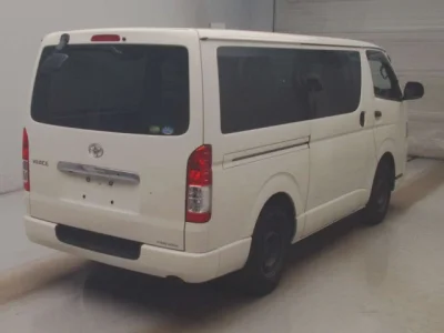 Toyota HiAce Van