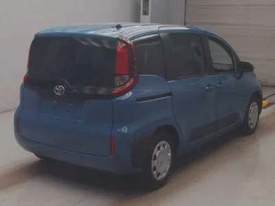 Toyota Sienta