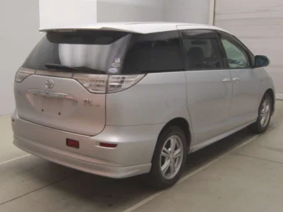 Toyota Estima Hybrid