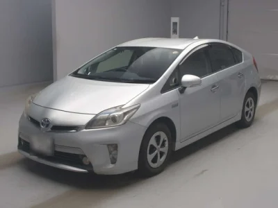 Toyota Prius PHV