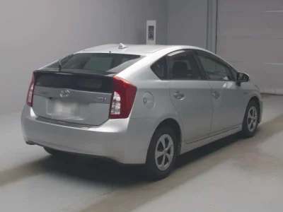 Toyota Prius PHV