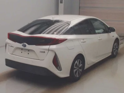 Toyota Prius PHV