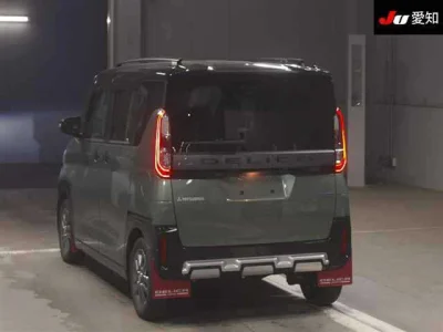 Mitsubishi Delica Mini