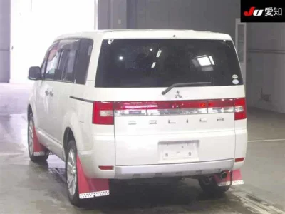 Mitsubishi DELICA D5