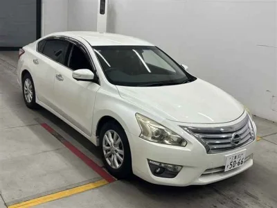 Nissan TEANA