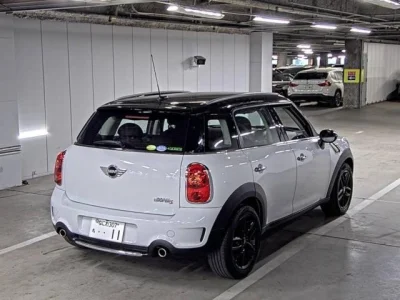 MINI Crossover