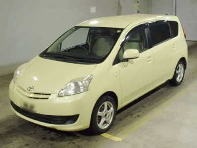 Toyota Passo Sette