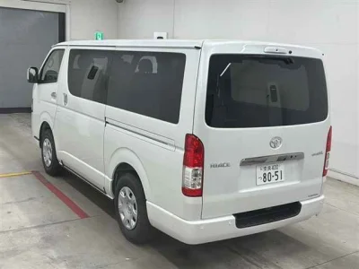 Toyota HiAce Van