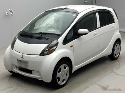 Mitsubishi i