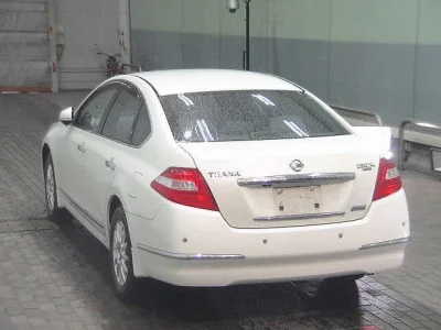 Nissan TEANA