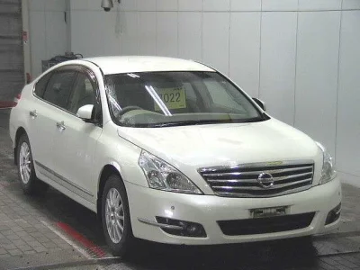 Nissan TEANA