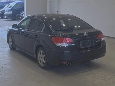 Subaru Legacy B4