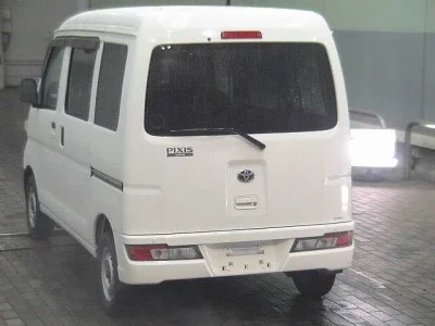 Toyota Pixis Van