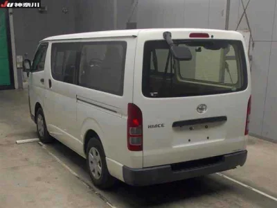 Toyota HiAce Van