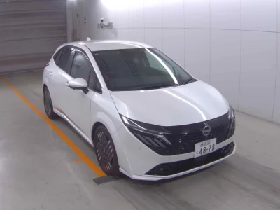 Nissan AURA