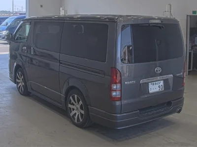 Toyota HiAce Van