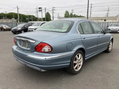 Jaguar X-Type