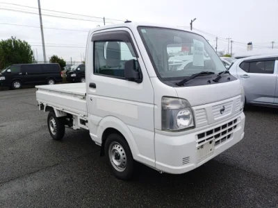 Nissan NT100 Clipper