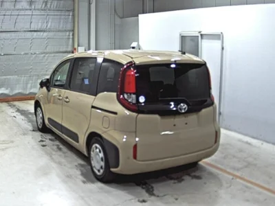 Toyota Sienta