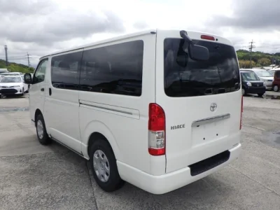 Toyota HiAce Van