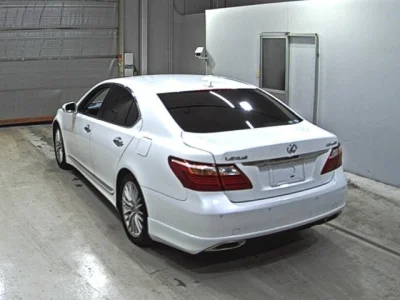 Lexus LS460L