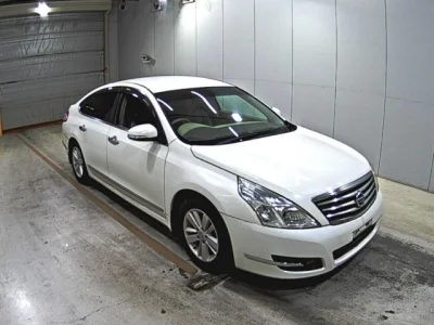 Nissan TEANA