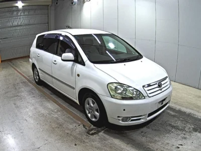 Toyota Ipsum