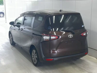 Toyota Sienta